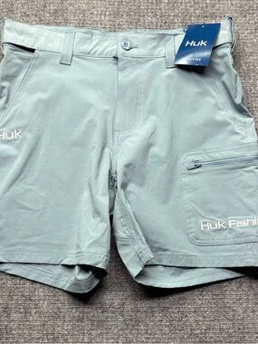 HUK Shorts Men Medium Blue Next Level  7" Cargo Fishing Stretch H2000040-040 NEW